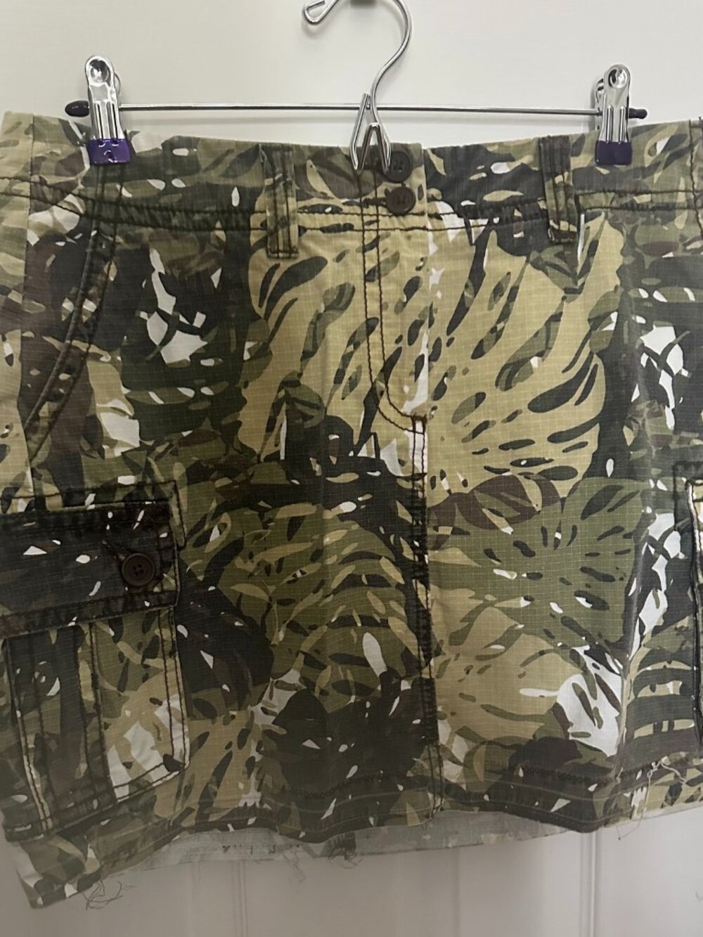 Cabi Camouflage Cargo Skirt – Size 8